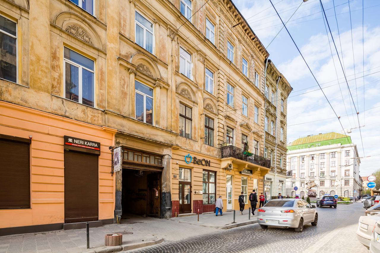 Апартаменти На Гнатюка 17 Leópolis Exterior foto