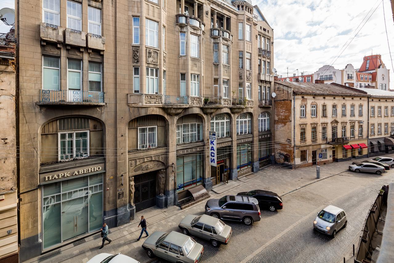 Апартаменти На Гнатюка 17 Leópolis Exterior foto